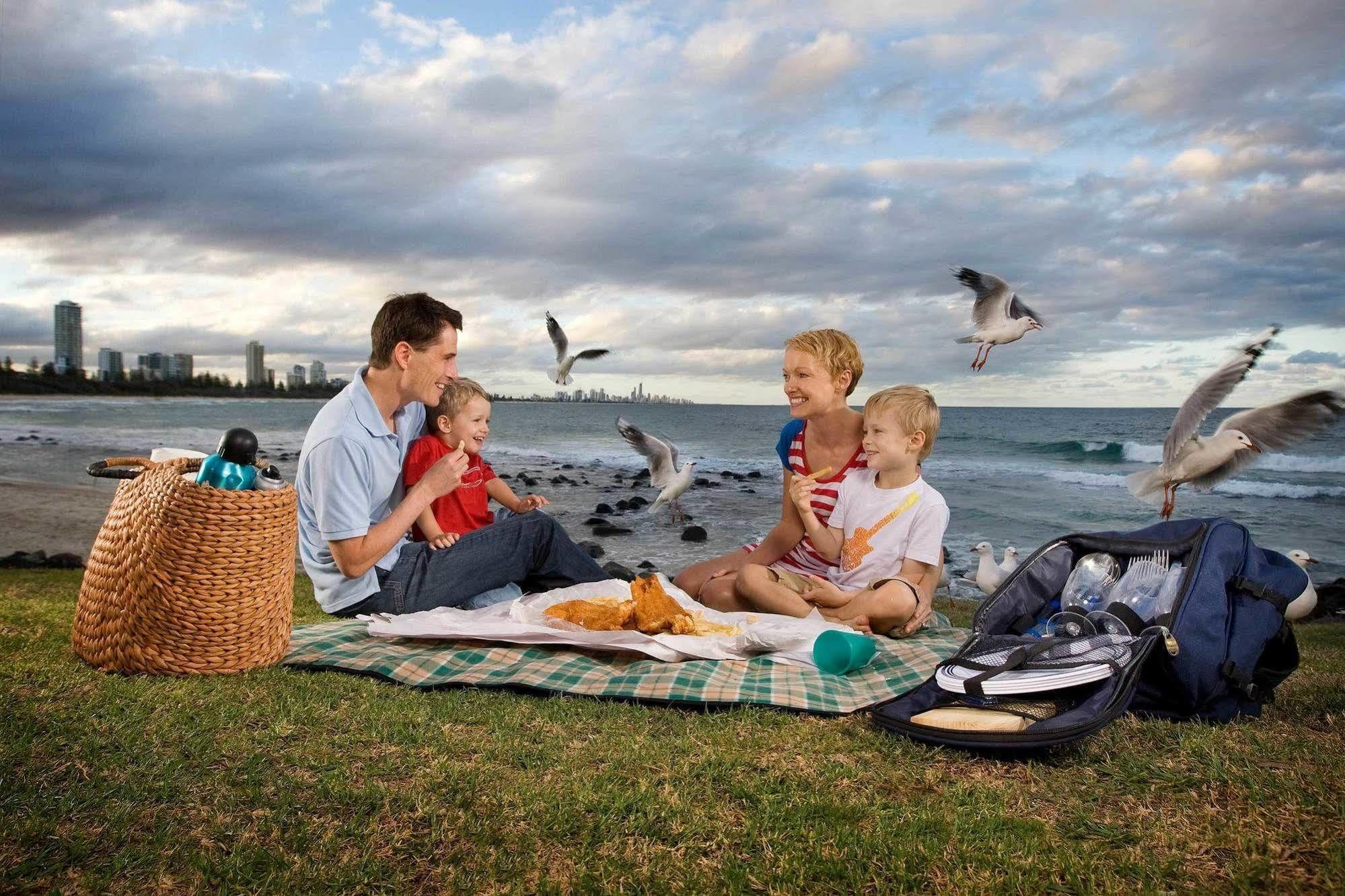 Burleigh Beach Tourist Park Голд-Кост Экстерьер фото